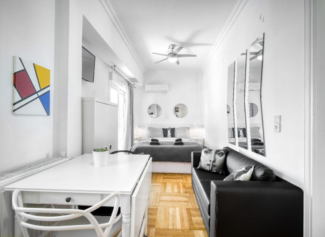 The Cactus Apartment With Large Sunny Balcony Athen Exterior foto