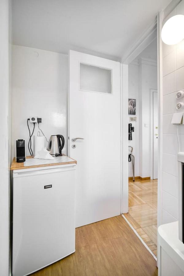 The Cactus Apartment With Large Sunny Balcony Athen Exterior foto